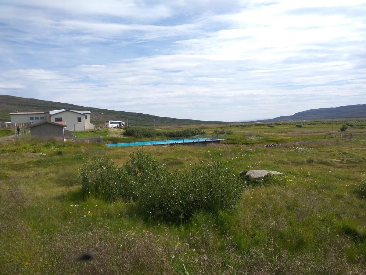 Hotel Laugarholl With Natural Hot Spring ホールマビーク エクステリア 写真