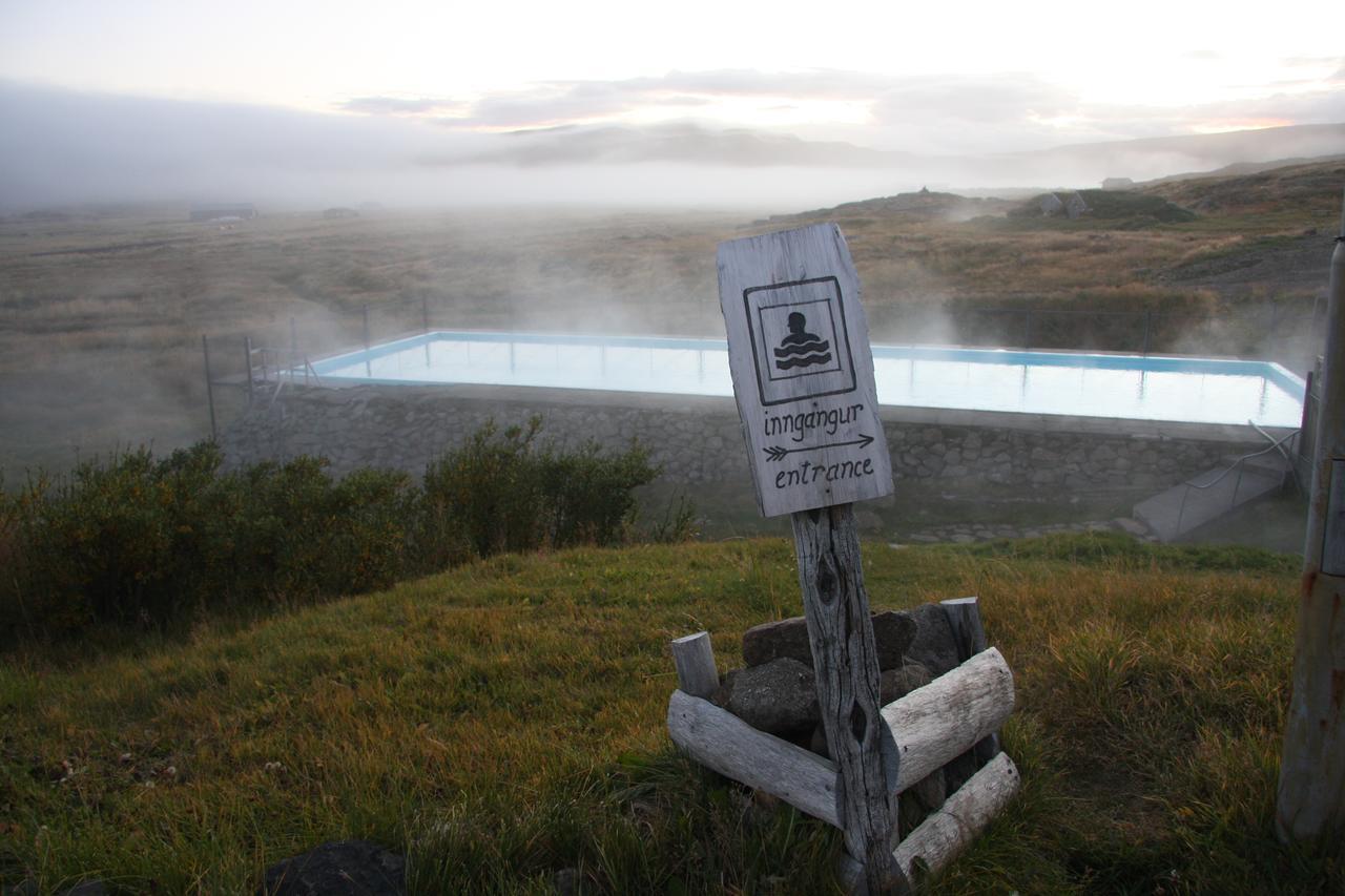 Hotel Laugarholl With Natural Hot Spring ホールマビーク エクステリア 写真